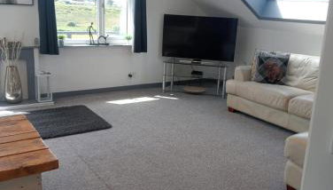 Self Catering Spacious open plan 3 bed apartment with sea views - Foto 5