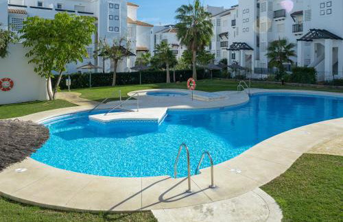 2044-Groundfloor with huge terrace and pools - Foto 18