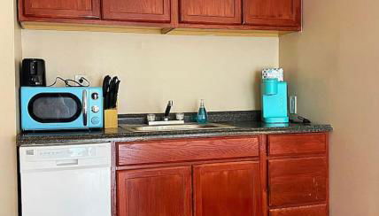 Charming Studio Jeannette Sleeps 3 Queen Bed - Foto 3