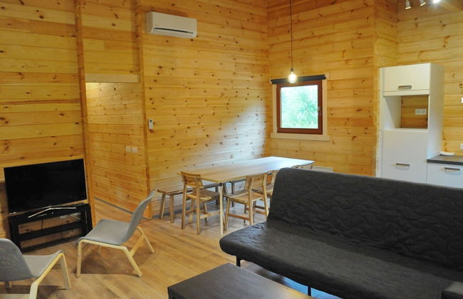 Modern, Wooden Chalet With Wood Burning Stove, in the Forest - Foto 15