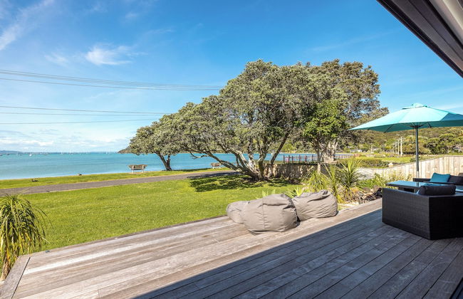 The Golden Pohutukawa Beach House - Foto 14
