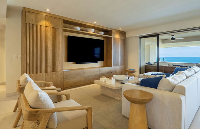 El Encanto exclusive condo private pool - Photo 50