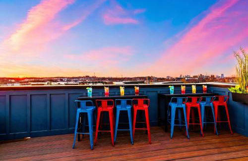 Hot Tub Poker Pool Table & Rooftop City MLS View - Foto 58