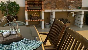 Casa Enric , con zona infantil, piscina y parking privado - Foto 2