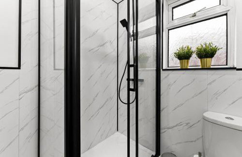 Designer 4 Bed House in Leeds - Sleeps 13 - Foto 21