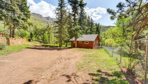 Dog Friendly: Cabin w/ Yard & Mtn Views in Cascade - Photo 1