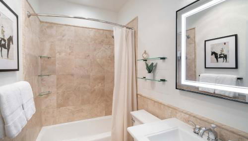 1 Block to Gondola Updated Top-Floor 2BR 2BA - Foto 5