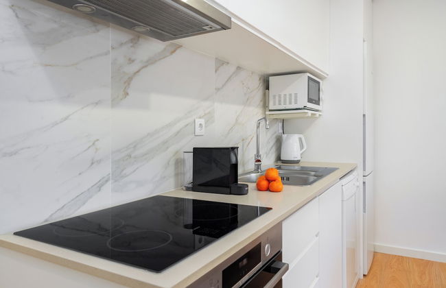 C312 Riverside View Premium Apartment w/ AC & Terrac - Foto 10