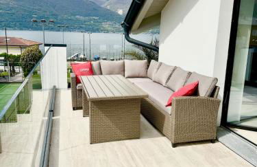 Top floor design apt, 3bd, 2bt! - Photo 15