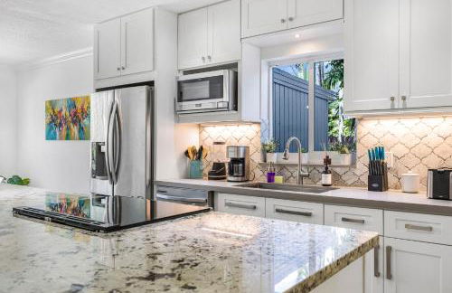 Spacious Miami Home with Private Pool & Parking - Foto 20