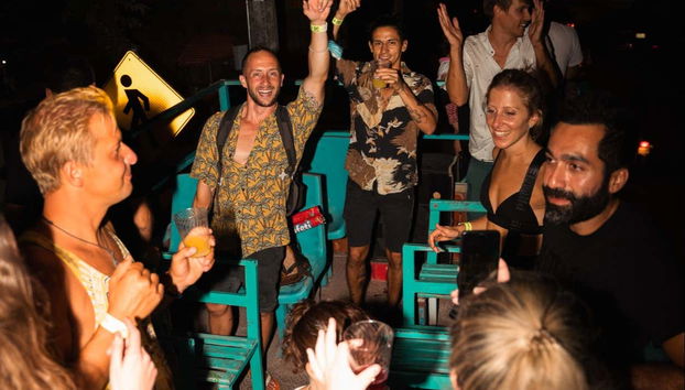 Faites la fête dans le bus