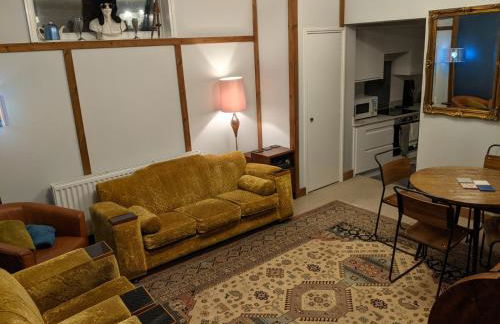 Lovely Stable mews in hidden location - Photo 14