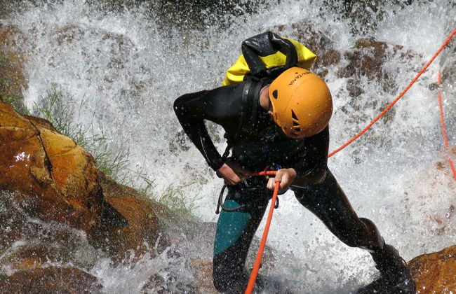 Água Fría Waterfall Rappelling - Foto 7