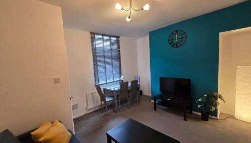 Comfortable 2BR Flat Great Location - Photo 2, heating