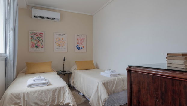 MOT + New Villa vega- Piscina, Terraza & BBQ 8 pax - Foto 5, Habitación