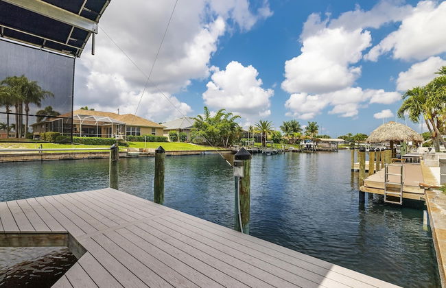 Luxury Waterfront Home With Pool 3 Bedroom Home by RedAwning - Foto 18