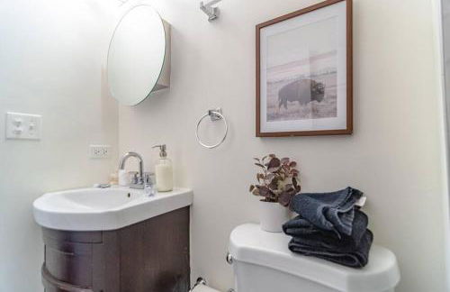 City Views and Convenient 3BR Suite for Group of 8 Guests Near McCormick, Shedd Aquarium, Museum Campus & Navy Pier - Foto 13