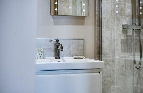 Waterfront 2 - 2 Bedroom Apartment - Wisemans Bridge - Foto 39