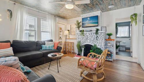 Steps to Beach Fireplace Pat's Porch - Foto 2