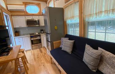 True Tiny Home & Community - 6 Mins To Downtown - Foto 8