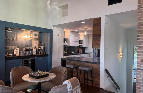 Ultimate Lake Resort Xtravaganza - Luxury - Waterfront - Boathouse - Sleeps 18 - Photo 58