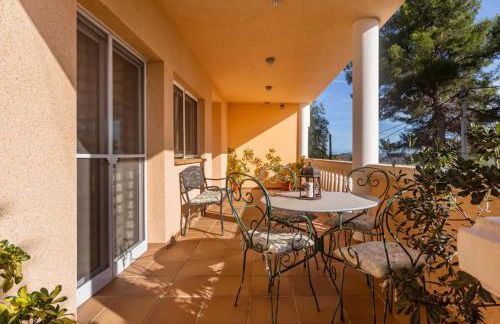 Villa Sitges Ilusión 15 minutes by car from Sitges Sleeps 16 people XXL swimming pool - Foto 14