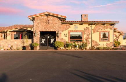 Soaking Tub Vineyard Views Wine Trail Access The Casita at Vines Estate by AvantStay - Foto 1