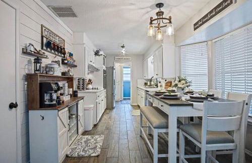 OU Hideaway Relaxing Hot Tub Pool Table - Foto 48