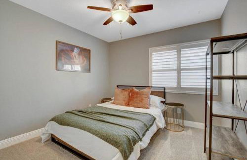 Beautiful 5BR w/King Beds, Pool & Hot Tub, Games - Photo 35