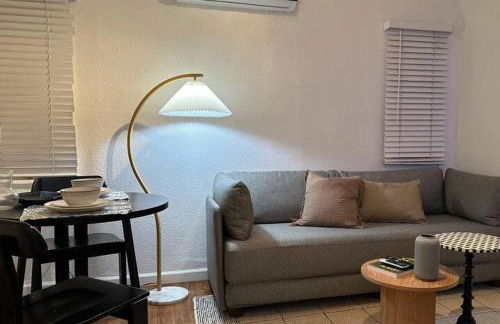 Modern Eclectic 1BR by Downtown, Airport & More - Foto 7
