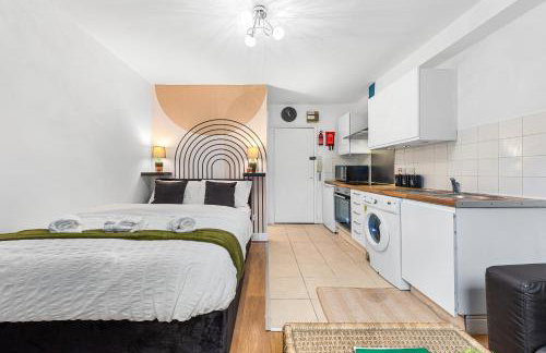 Modern Brixton Studio, Ideal for Couples, Fast Wi-Fi - Foto 1