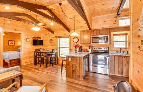 Waterfront Seneca Cabin about 4 Mi to Boat Launch! - Foto 7