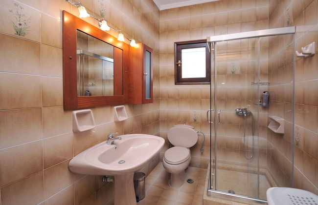 Family Maisonette with Pool near Beach - Foto 26