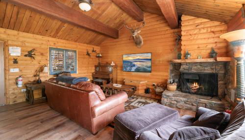 A Woodsy Mountain Retreat - 2 Masters, Slope Views, Fireplace, Deck, BBQ - Foto 3