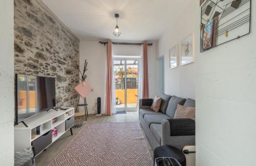 Scenic Home with Panoramic Sea & Mountain Views in São Vicente - Foto 4