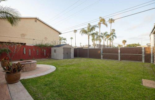 Walk to the Beach Private Backyard and Fire Pit - Foto 30