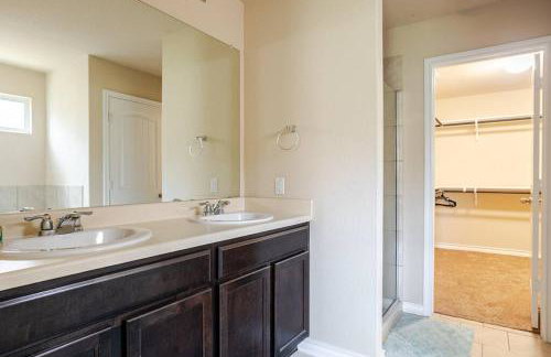 5 Bedroom Luxurious Retreat in Schertz, San Antonio - Foto 33