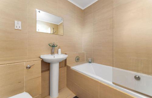 Modern 1BR flat - free parking + lift - Foto 16