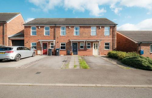 Charming House with Free Parking - Photo 21