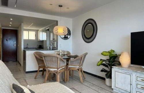 Apartamento 1ª Línea de Playa - Con Piscina y Parking - Photo 18