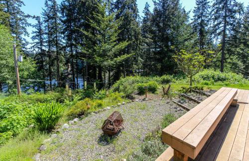 Goss Lake Getaway - Photo 3