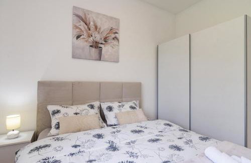 Divine Apartment Drnis - "Modern comfort at the gateway to Krka National Park" - Photo 15