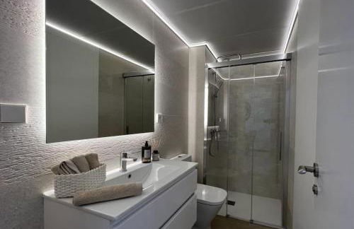 Apartamento 1ª Línea de Playa - Con Piscina y Parking - Photo 12