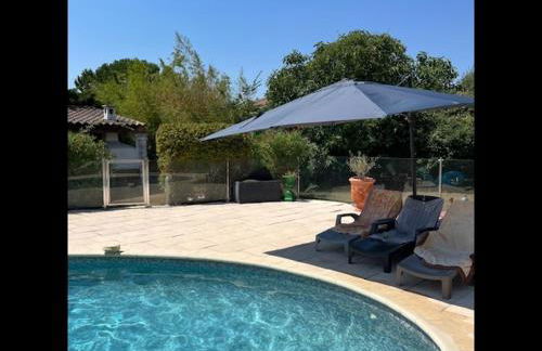 La Villa des Vignes - Climatisée avec piscine - Foto 24