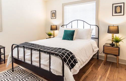 Modern 2BR Stay In Historic West End Near Downtown - Foto 29