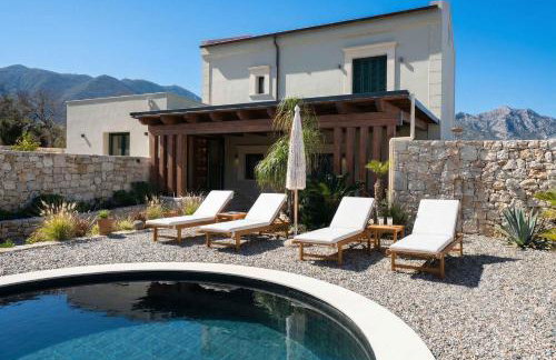 SunKeramos Retreat - "Free" Heated Pool Private Villa - Foto 7