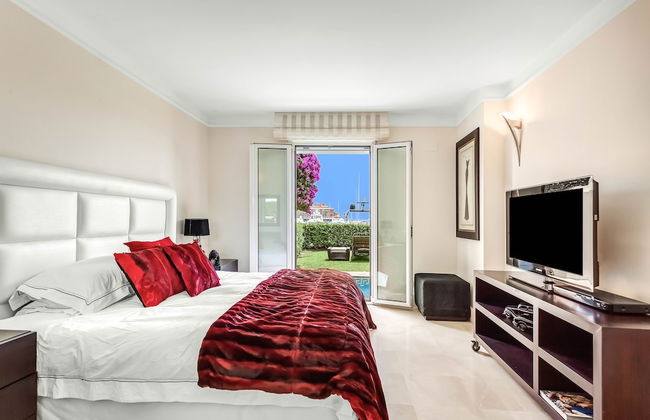 YOLO Spaces – Sotogrande Marina Boutique Apartment - Foto 1