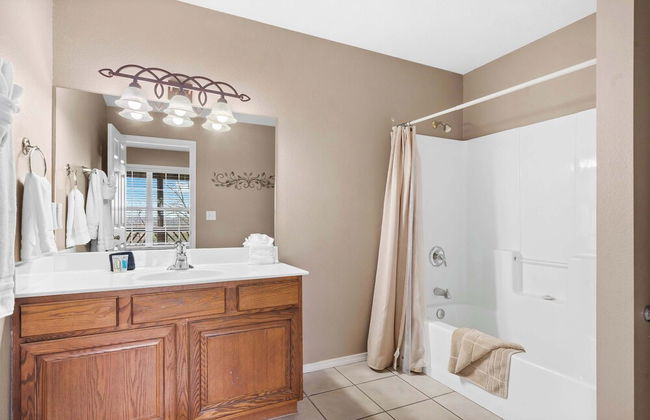 The Greenview Manor - Lake Views - Photo 16