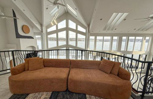 Crystal Palm Lakefront Luxury Home 6 Bed and 5 Bath - Foto 35