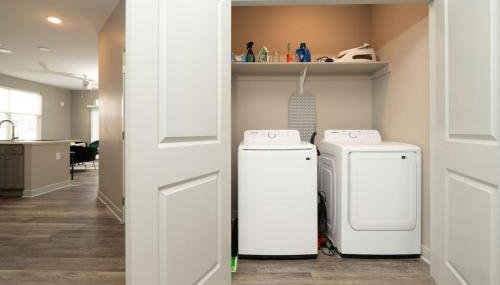 Cozy Whitestown 2BR Sunset Haven - Foto 5